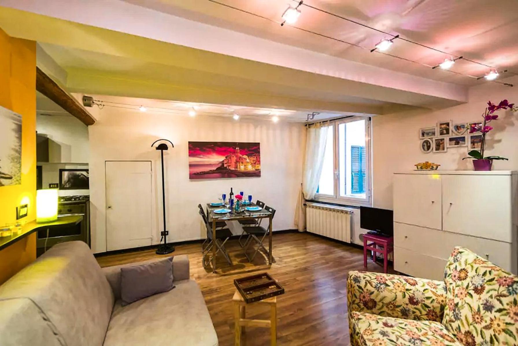Pippi'S Aquarium Home With A/C جنوة الغرفة الصورة